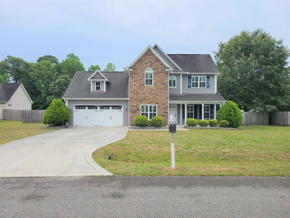 House for rent at 252 Everett Yopp Dr, Sneads Ferry, NC 28460