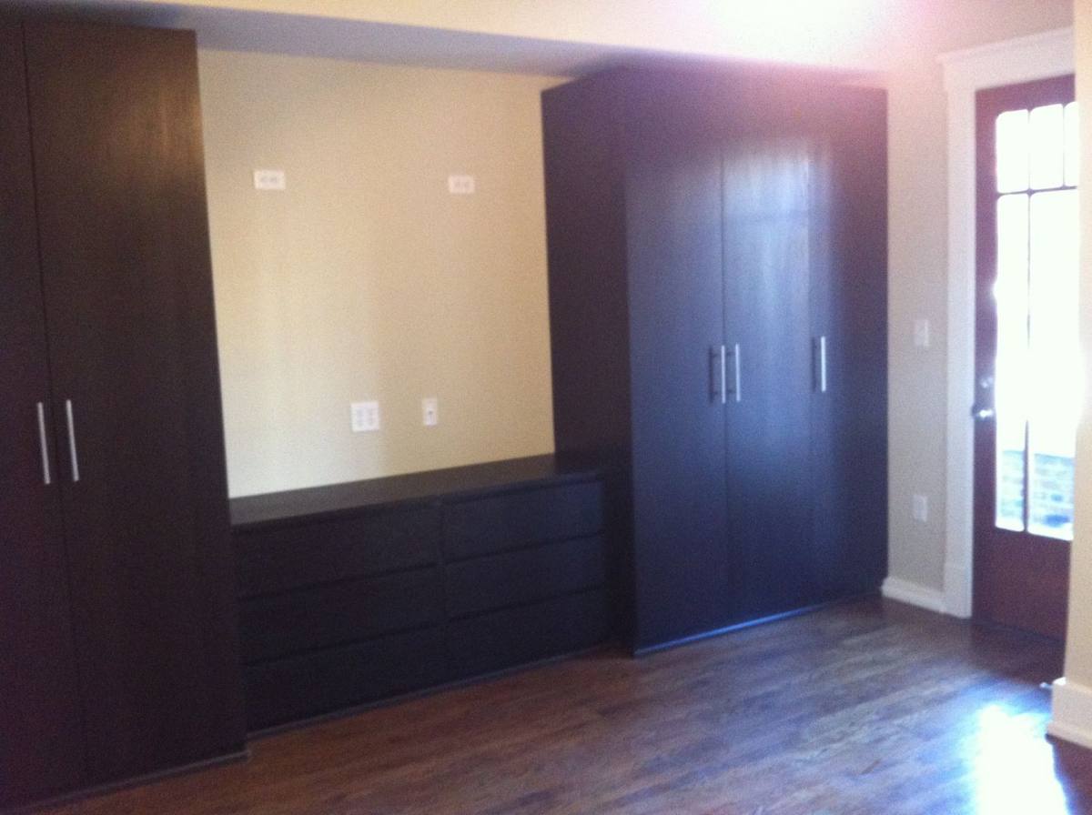 Apartment for rent at 105 E Oak St, Louisville, KY 40203