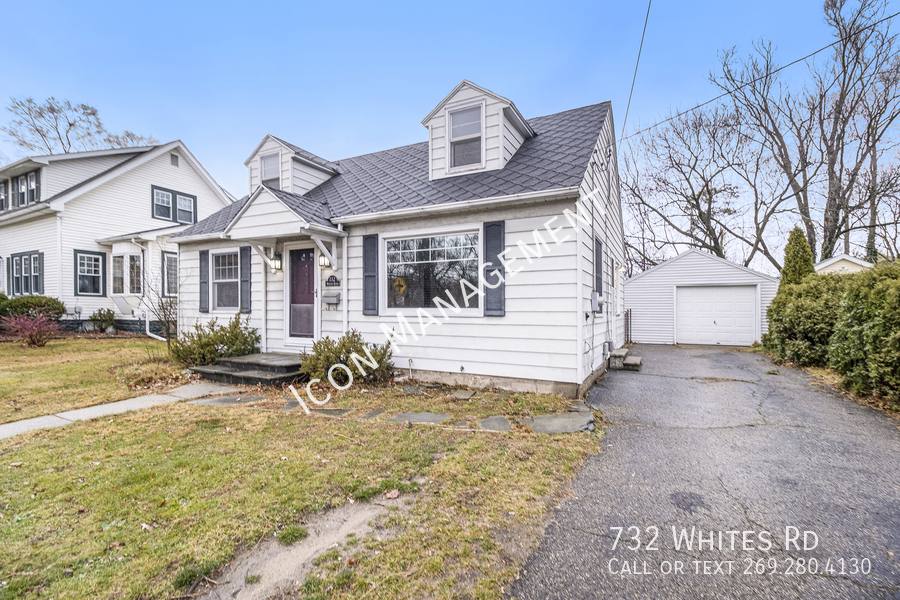 House for rent at 732 Whites Rd, Kalamazoo, MI 49008
