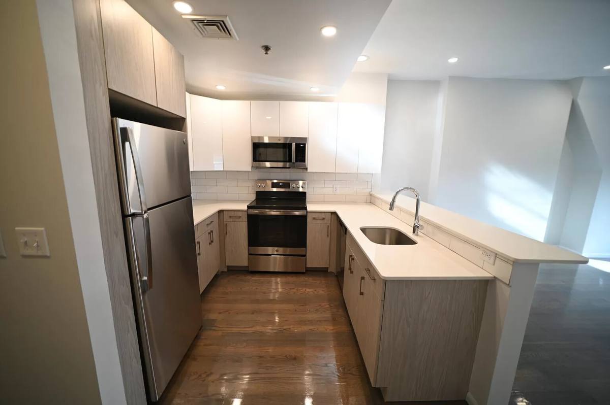 Apartment for rent at 1406 Beacon St #3, Brookline, MA 02446