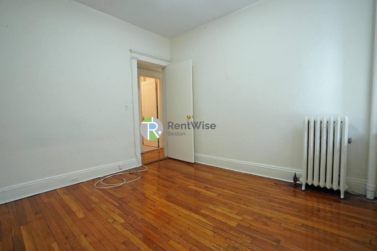 1148 Commonwealth Ave #19, Allston, MA 02134