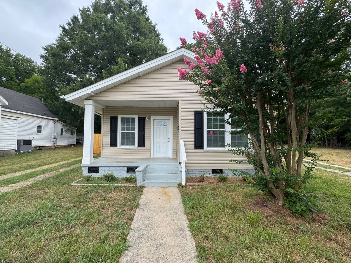 House for rent at 210 E 5th Ave, Gastonia, NC 28054
