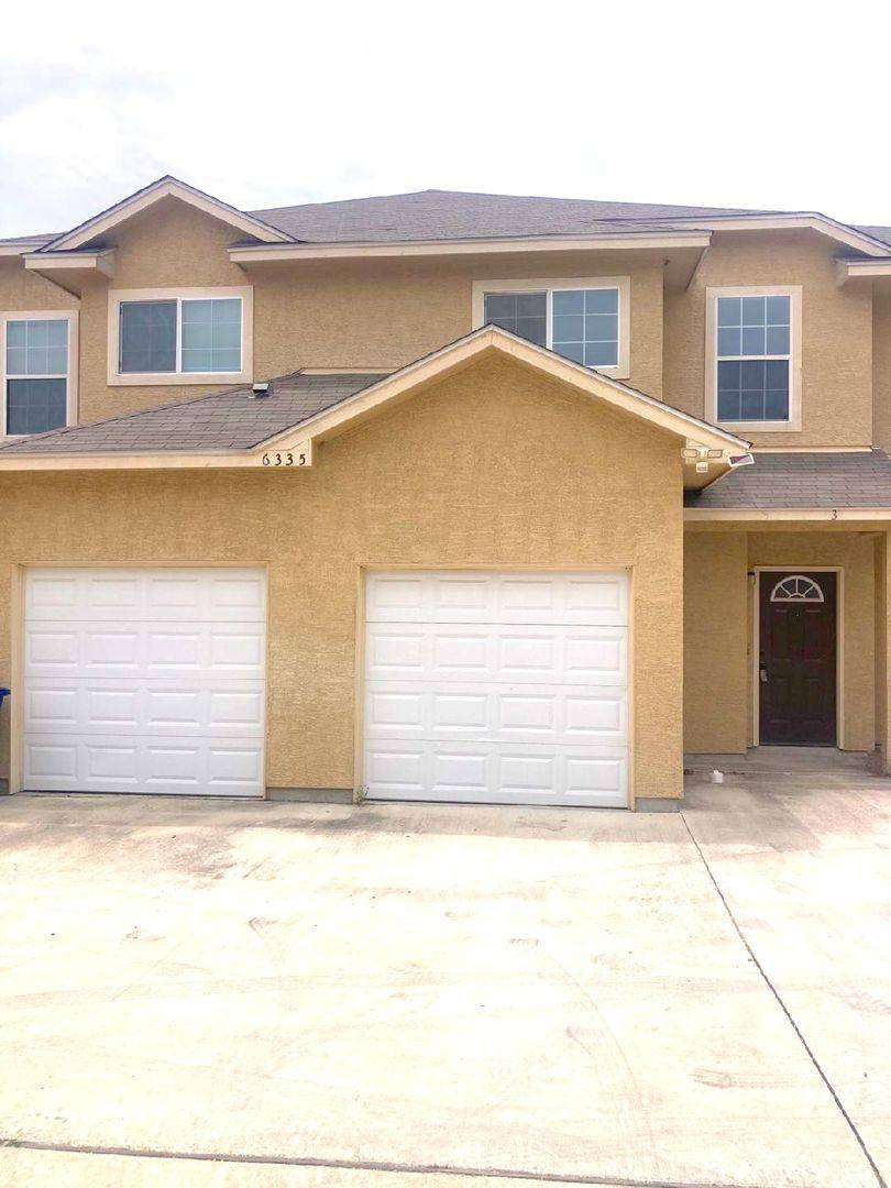 Apartment for rent at 6335 Melanzane Ave, San Antonio, TX 78233