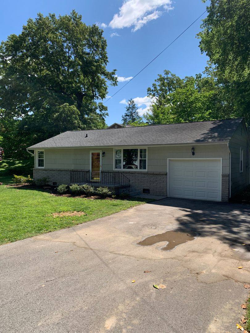 House for rent at 1202 Calderwood Ave, Maryville, TN 37801