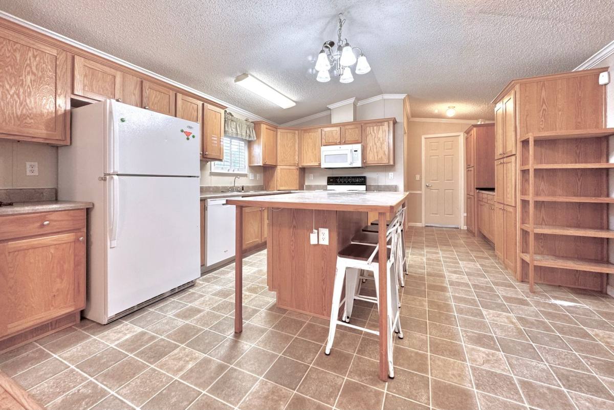 42427 Norwood Rd, Gonzales, LA 70737