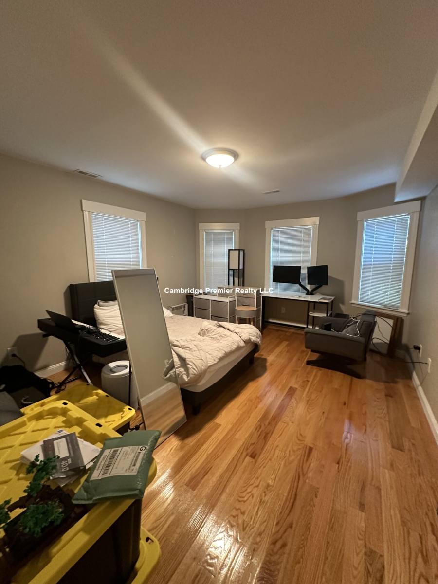 Apartment for rent at 25 Main St #2, Somerville, MA 02145