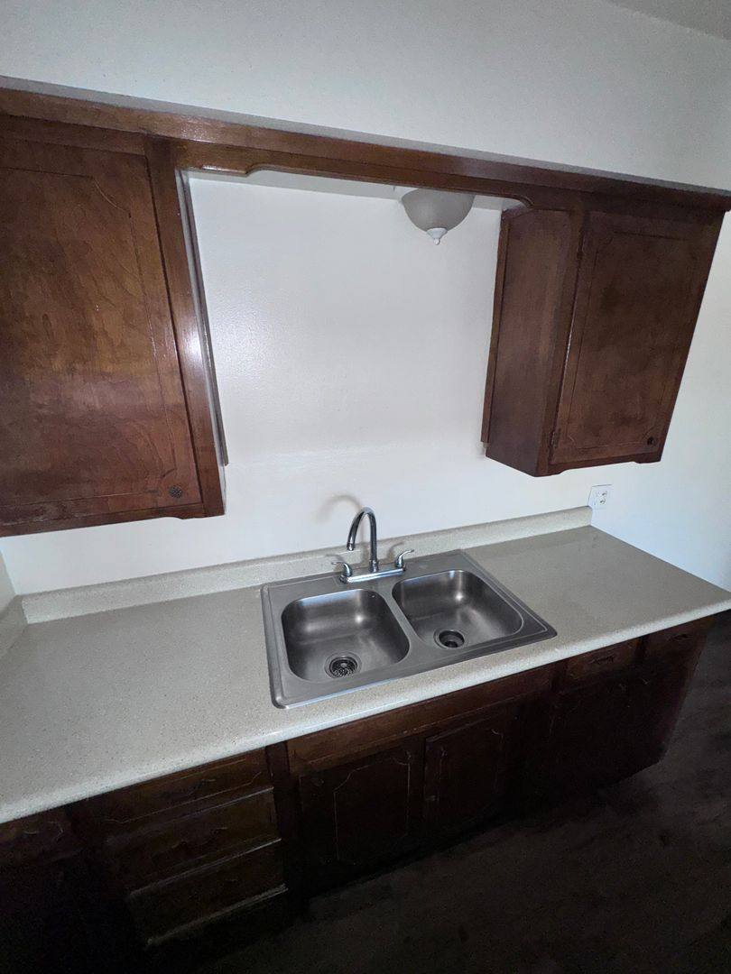 Apartment for rent at 656 700 E Prosperity Ave, Tulare, CA 93274