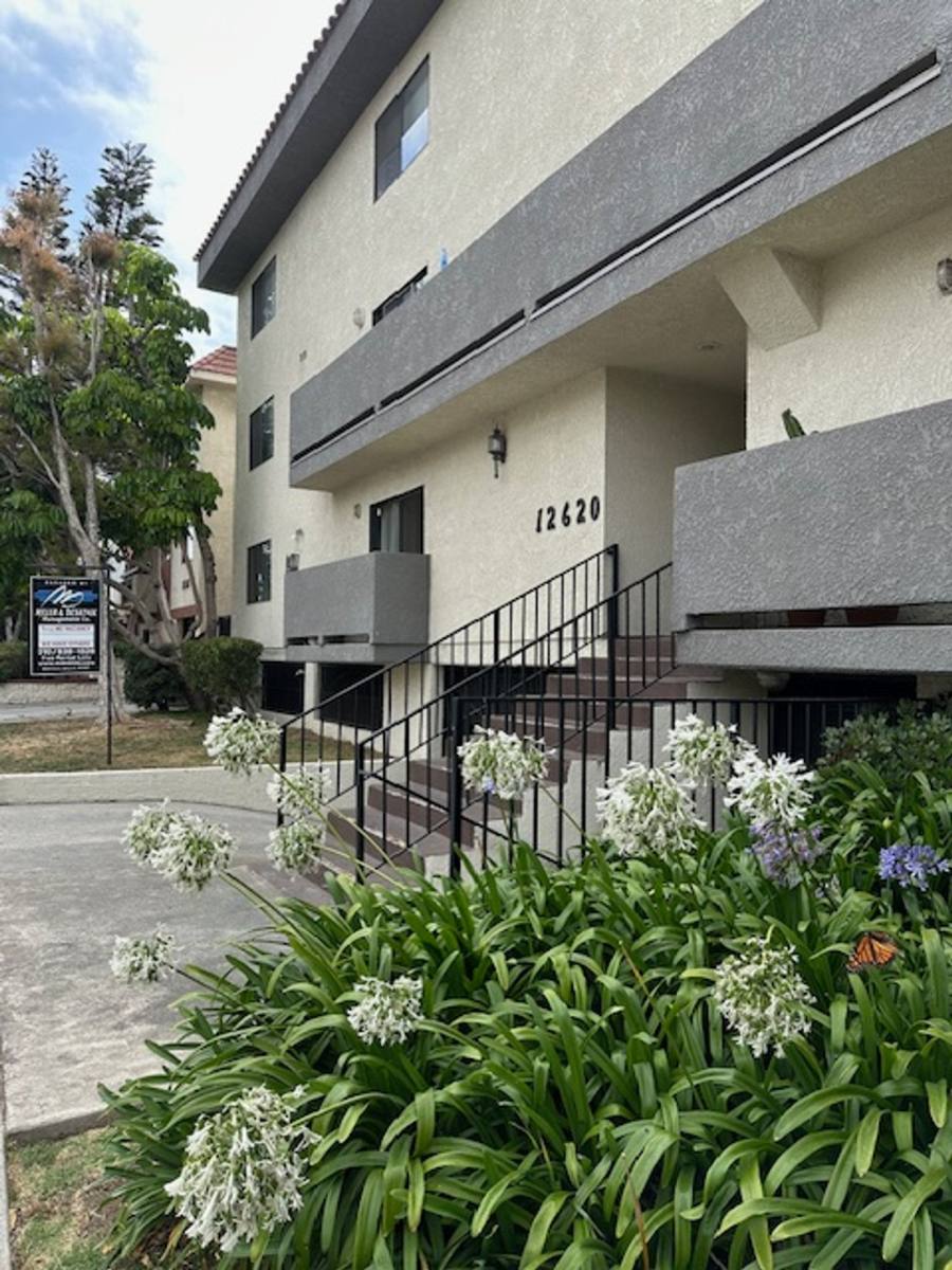 Apartment for rent at 12620 Matteson Ave, Los Angeles, CA 90066
