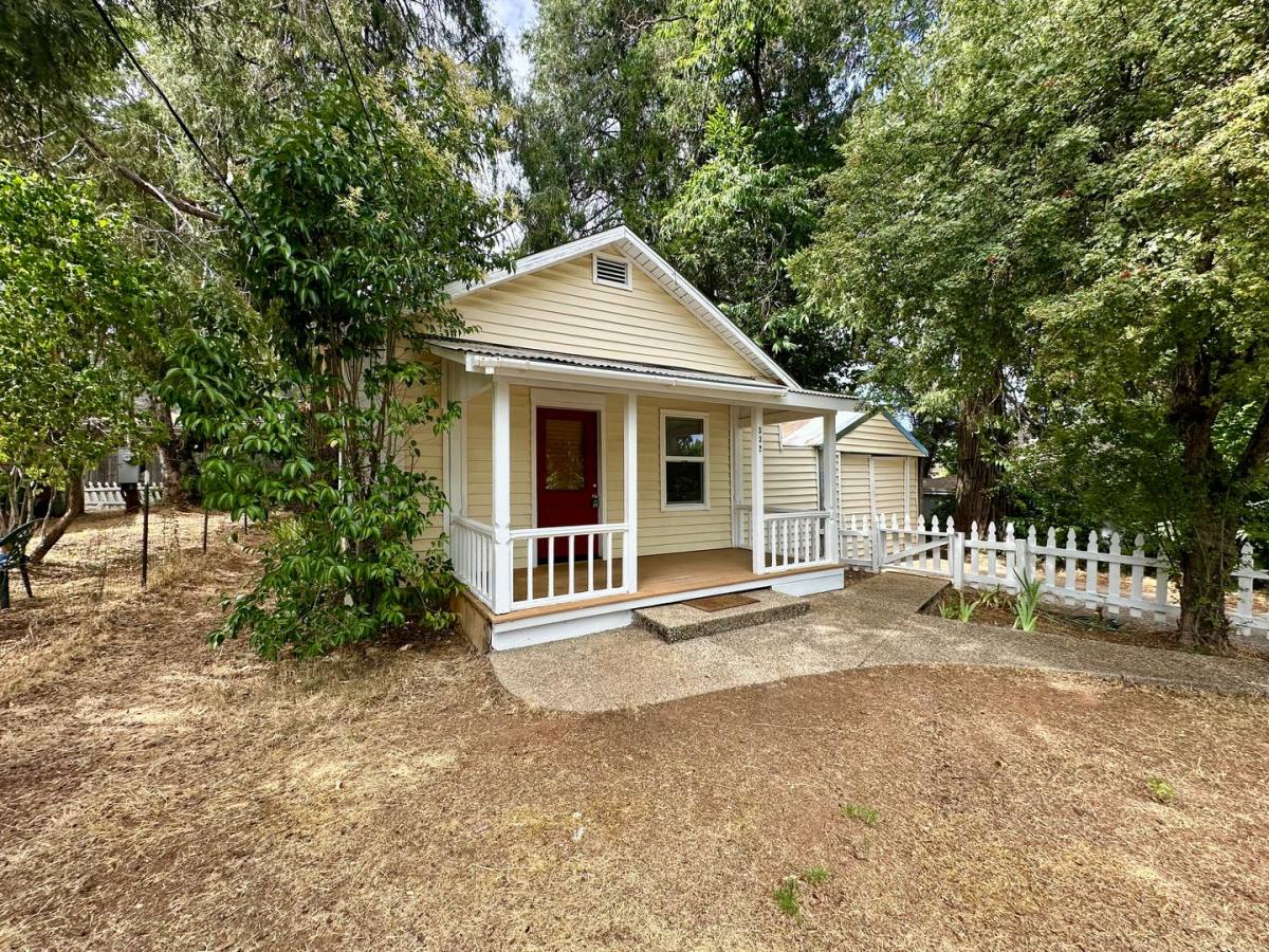 House for rent at 332 2nd St, Grass Valley, CA 95945