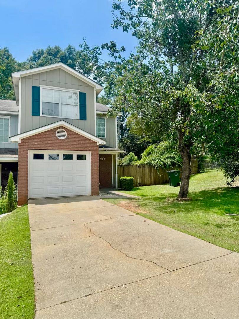Townhouse for rent at 211 Woodrun Dr, Enterprise, AL 36330