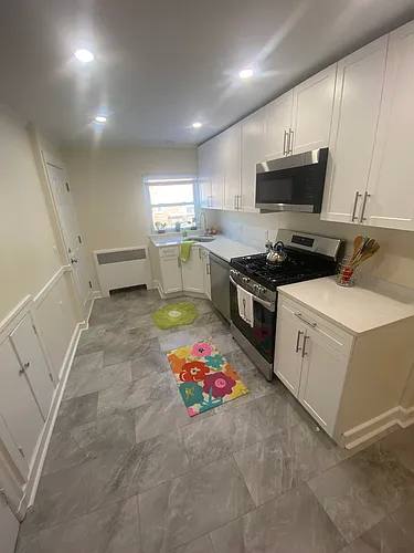 House for rent at 14 Bishop Rd #1, Quincy, MA 02170