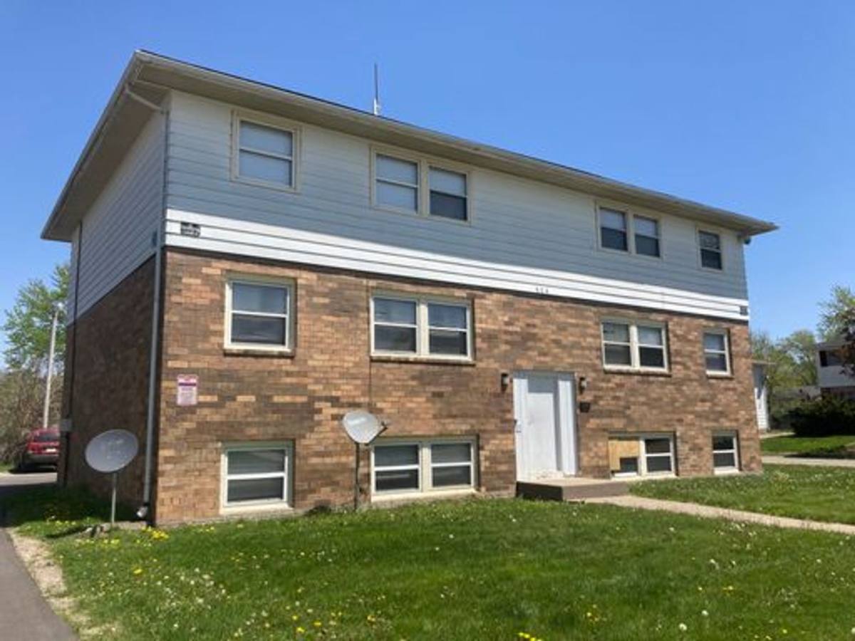 Apartment for rent at 604 W 63rd St, Davenport, IA 52806