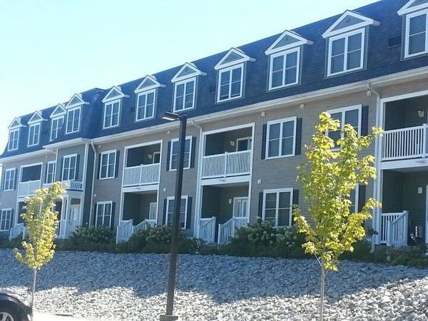 Apartment for rent at 62 Lincoln St, Essex Junction, VT 05452