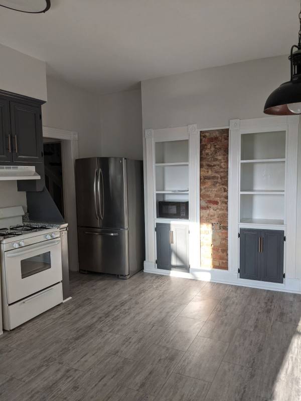 Apartment for rent at 223 N Jefferson St #1, Staunton, VA 24401