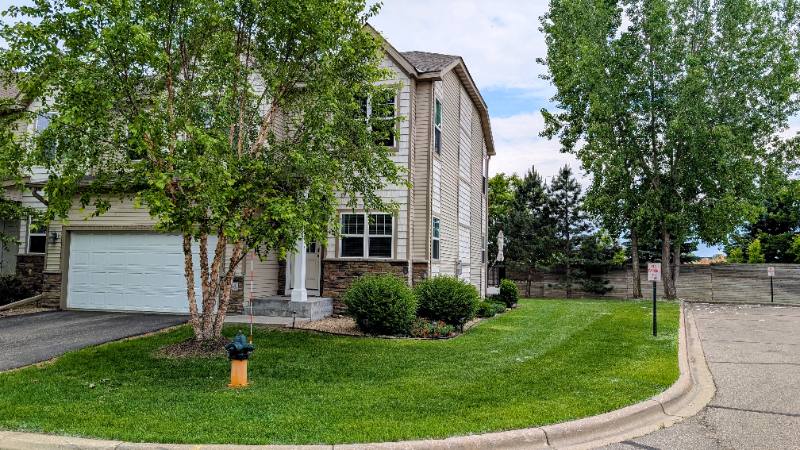 Townhouse for rent at 2568 Vierling Dr E, Shakopee, MN 55379
