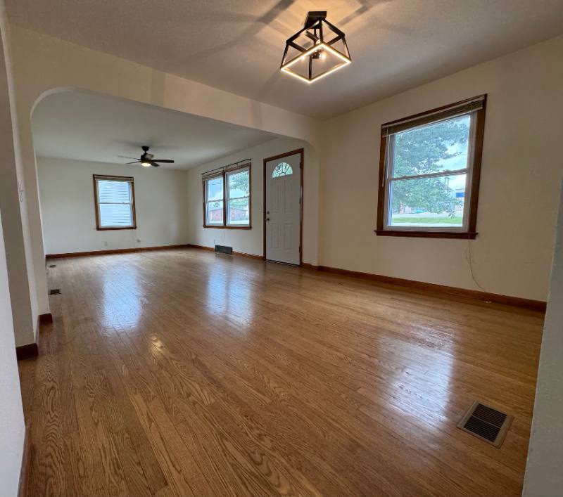 House for rent at 814 E Veterans Memorial Parkway, Warrenton, MO 63383
