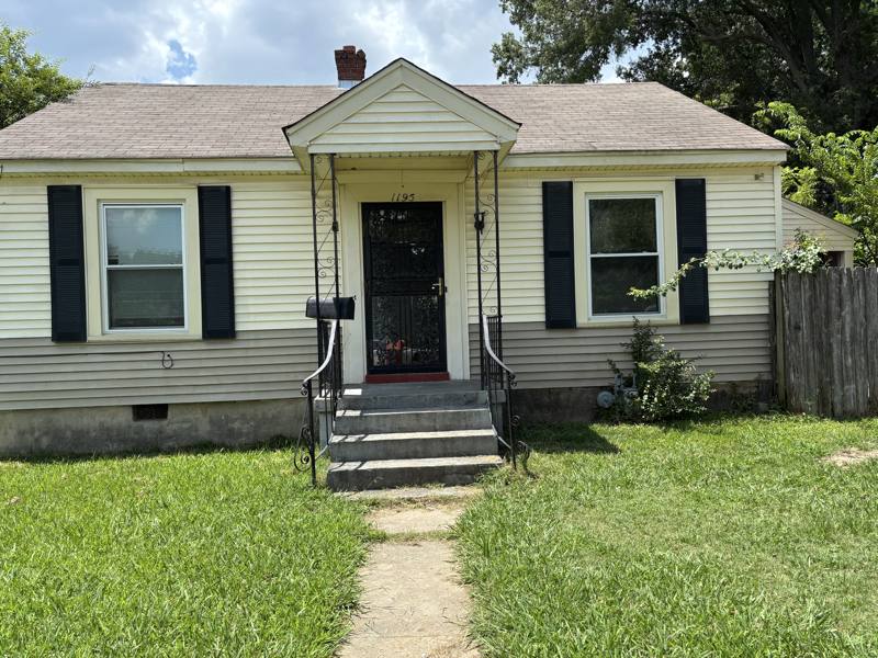 House for rent at 1195 Leawood St, Memphis, TN 38122
