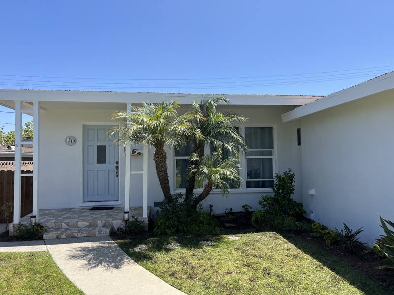 House for rent at 1310 Curtis Ave, Manhattan Beach, CA 90266
