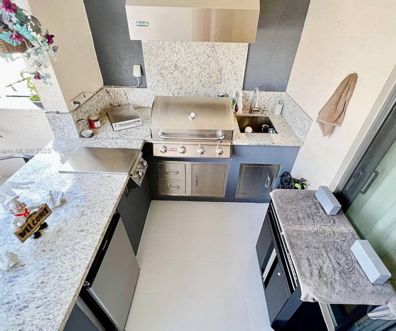 Apartment for rent at 1895 NW 175th St #EFFICIENCY, Hialeah, FL 33018