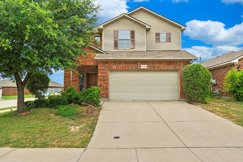 House for rent at 5301 Austin Ridge Rd, Fort Worth, TX 76179