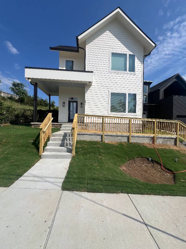 House for rent at 2812 Batavia St, Nashville, TN 37209