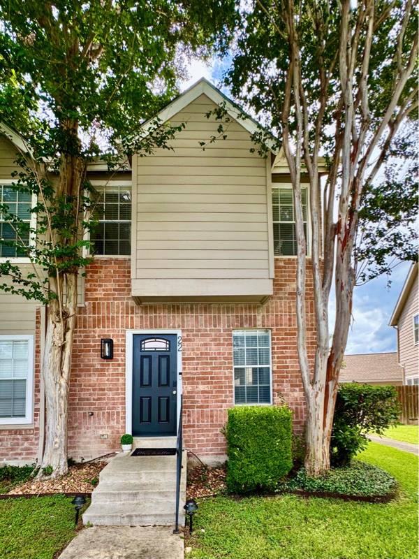 Townhouse for rent at 22 Cross Canyon, San Antonio, TX 78247