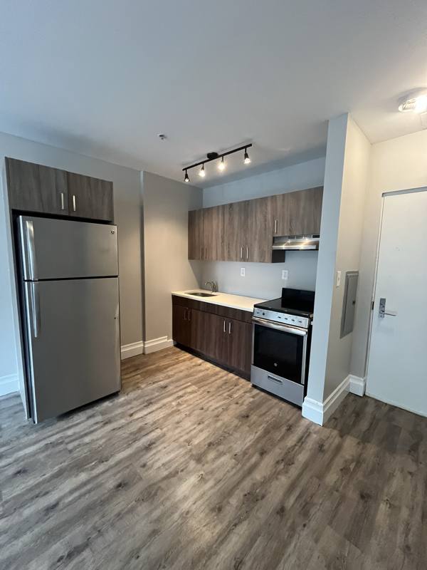 Apartment for rent at 106 N Grove St #102, East Orange, NJ 07017