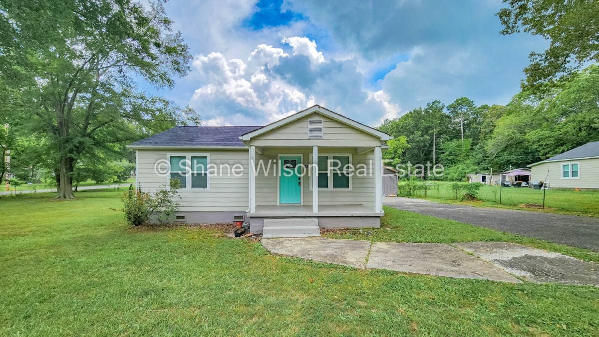 House for rent at 108 Roberts Dr, Dalton, GA 30721