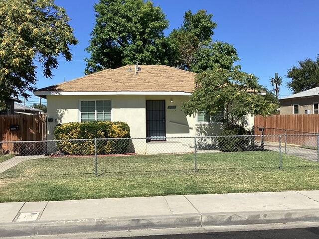 House for rent at 44807 Gadsden Ave, Lancaster, CA 93534