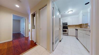 Condo for rent at 1945 Washington St #406, San Francisco, CA 94109
