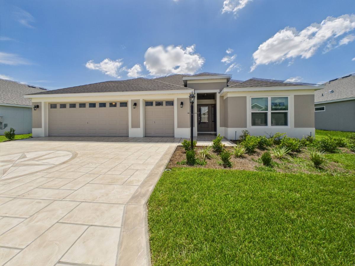 House for rent at 7127 Tippett Trail, Sumterville, FL 33585