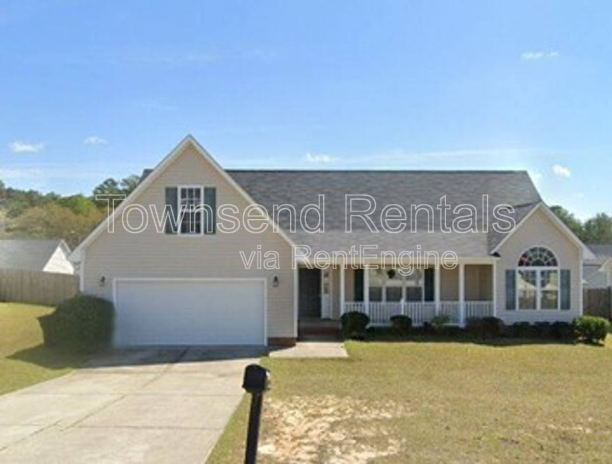 House for rent at 4417 Harborgate Rd, Hope Mills, NC 28348