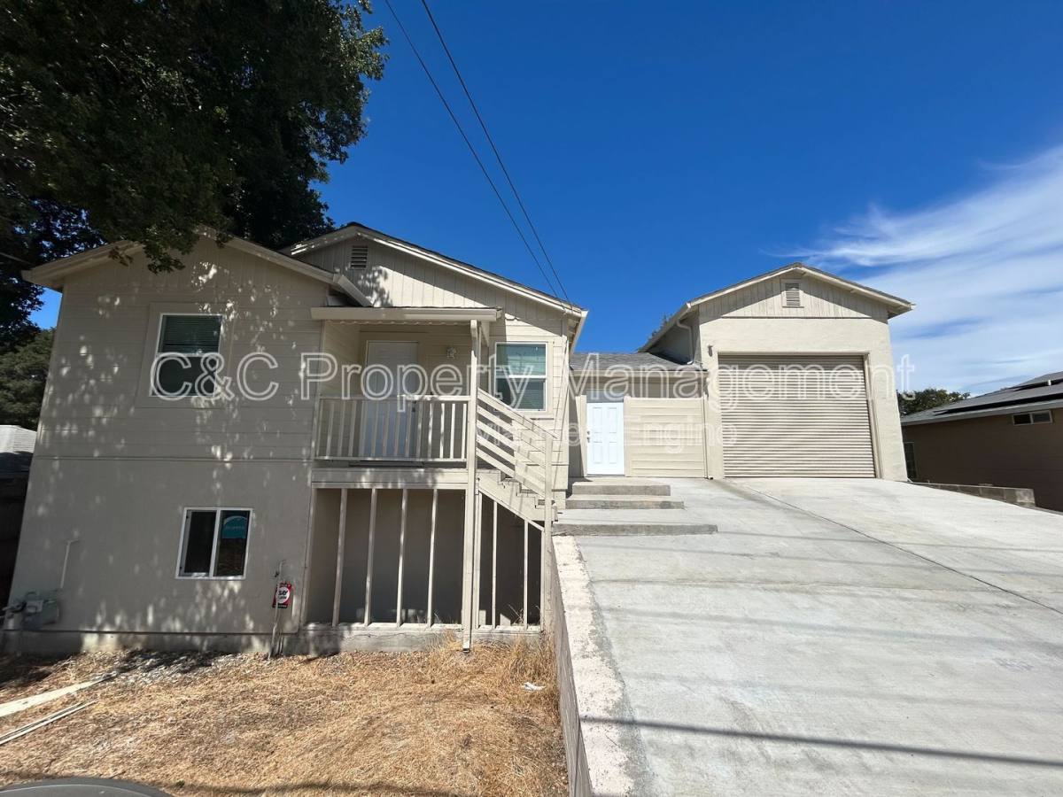 House for rent at 2226 Sacramento St, Vallejo, CA 94590