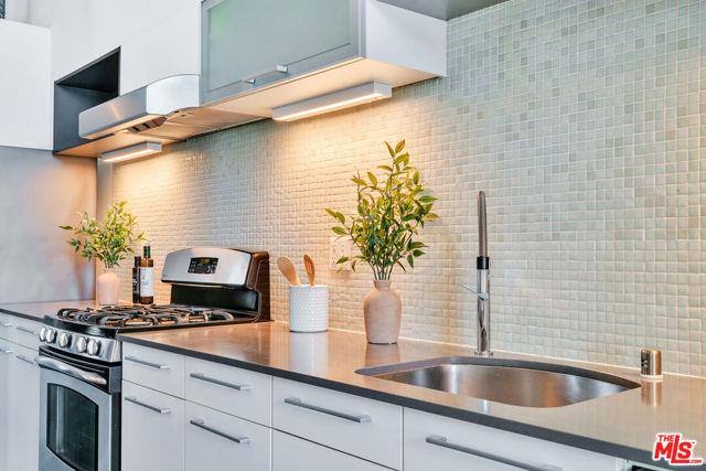 Apartment for rent at 4115 Glencoe Ave #406, Marina Del Rey, CA 90292