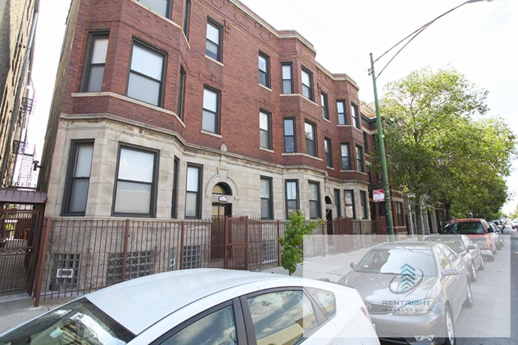 House for rent at 1355 N Ashland Ave #1G, Chicago, IL 60622