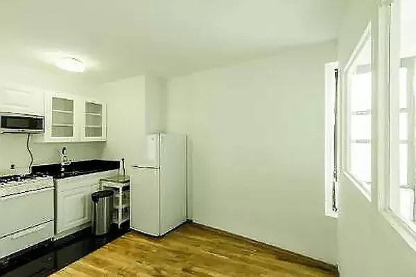 Apartment for rent at 18 King St, New York, NY 10014