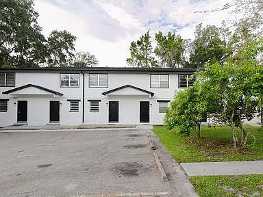 Townhouse for rent at 4251 SW 21st Place, Gainesville, FL 32607