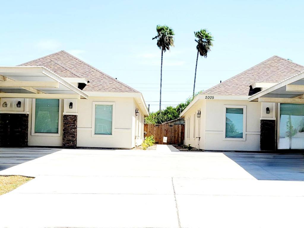 Apartment for rent at 2017 Canyon St #1, Weslaco, TX 78599