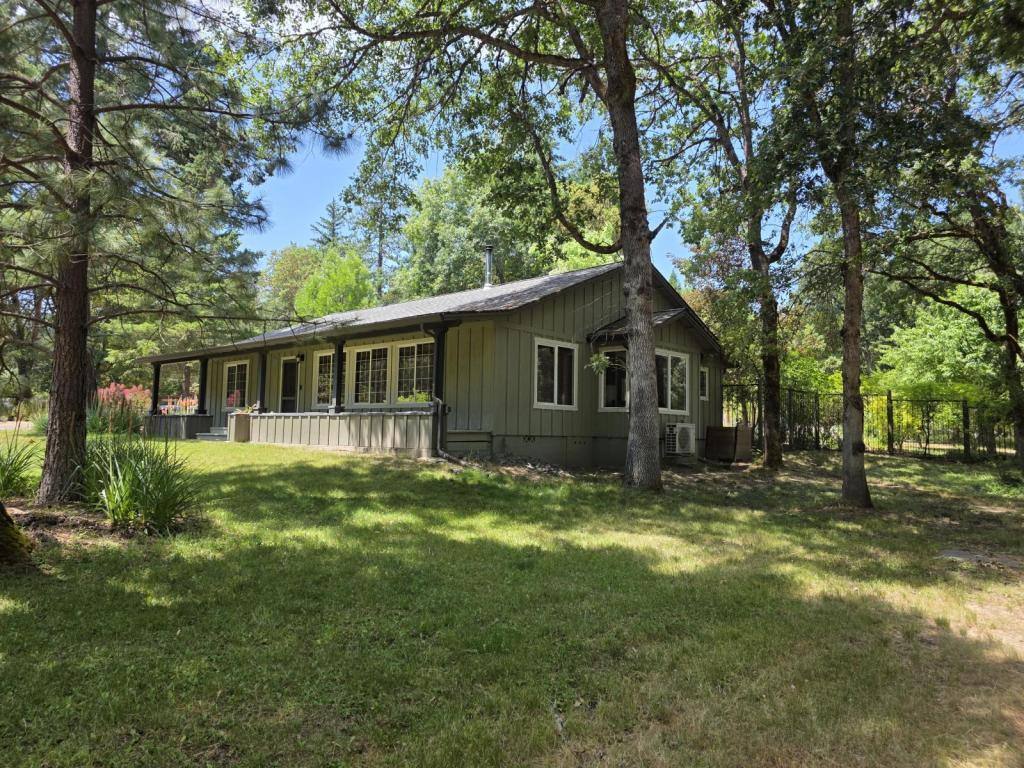 House for rent at 444 Shearton Dr #A, Williams, OR 97544