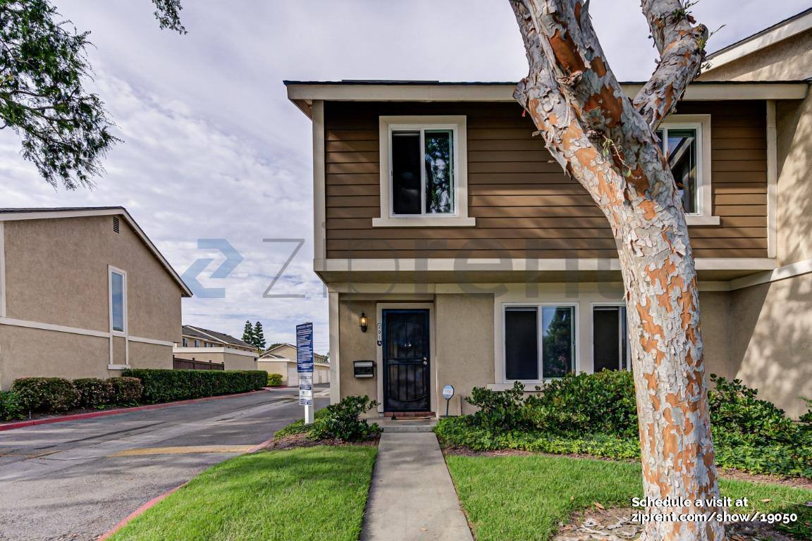 Condo for rent at 201 Carriage Dr #A, Santa Ana, CA 92707