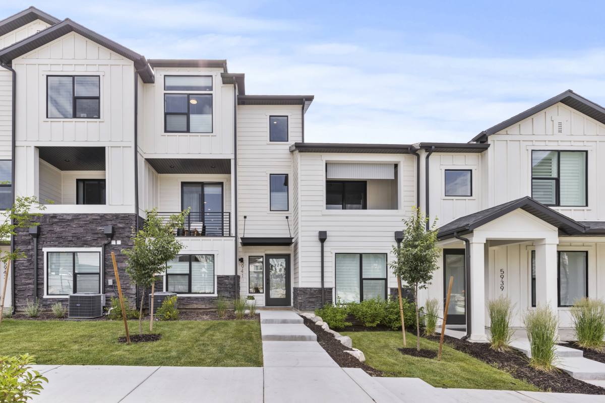 Townhouse for rent at 5941 N Cardiff Pass, Morgan, UT 84050
