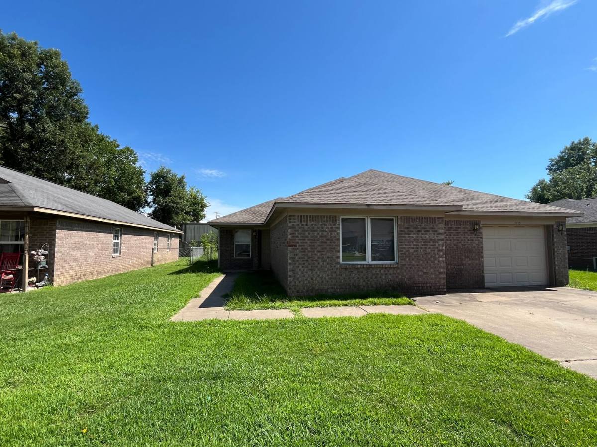 House for rent at 1210 E 13th St, Russellville, AR 72802