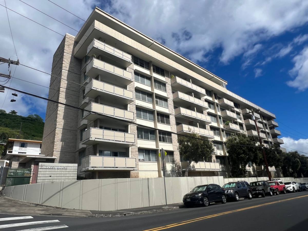 Apartment for rent at 802 Prospect St, Honolulu, HI 96813