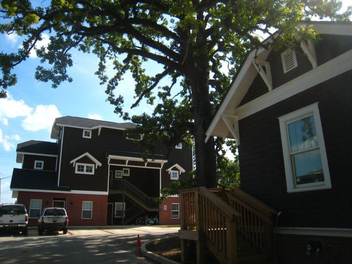 Townhouse for rent at 121 Bragg Ave, Auburn, AL 36830