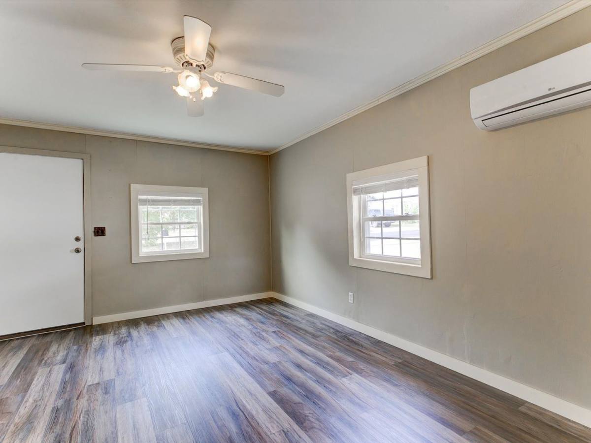 House for rent at 904 E Dodge, Stephenville, TX 76401