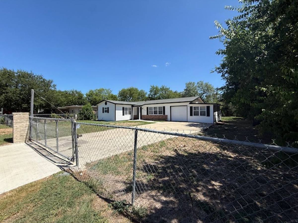 House for rent at 522 Sutton Dr, San Antonio, TX 78228