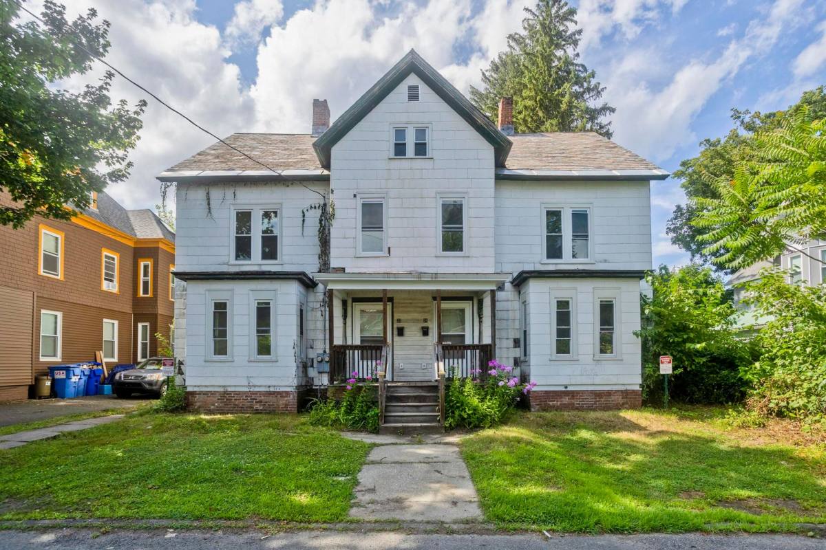 Apartment for rent at 22-24 Highland Ave, Northampton, MA 01060