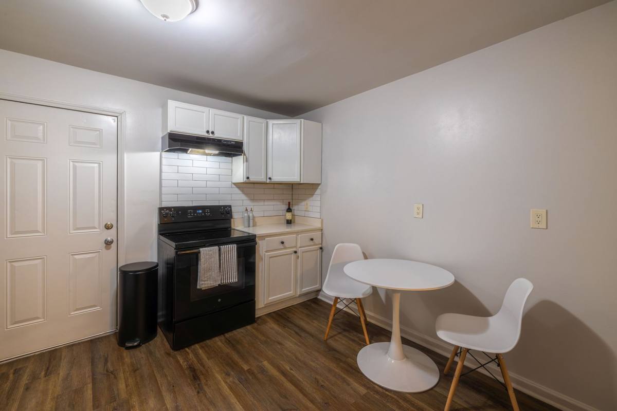 Apartment for rent at 340-352 Dixie Hills Circle NW, Atlanta, GA 30314