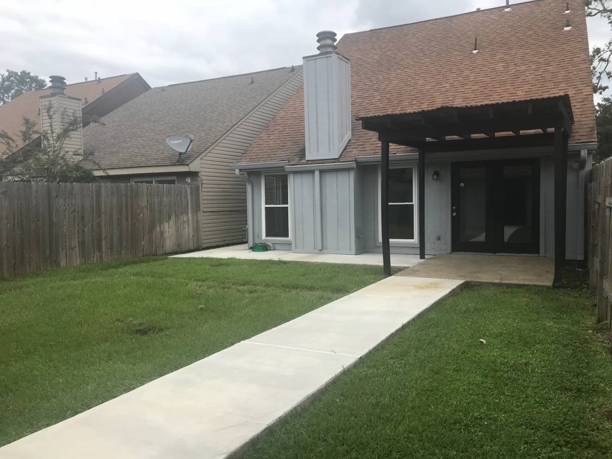 Apartment for rent at 1463 Millerville, Baton Rouge, LA 70817