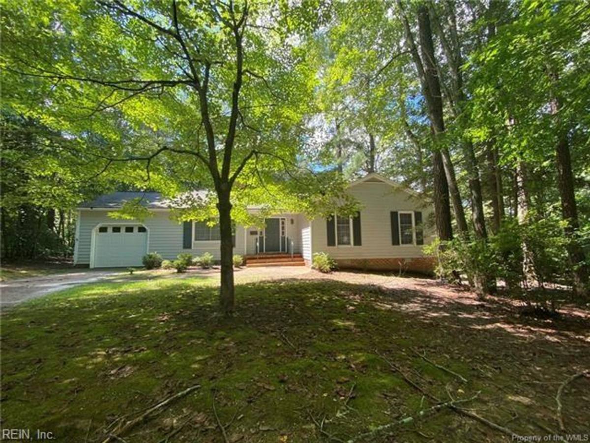 110 Fall E, Williamsburg, VA 23188